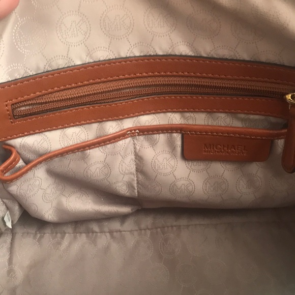 Michael Kors handbag - Picture 4 of 5